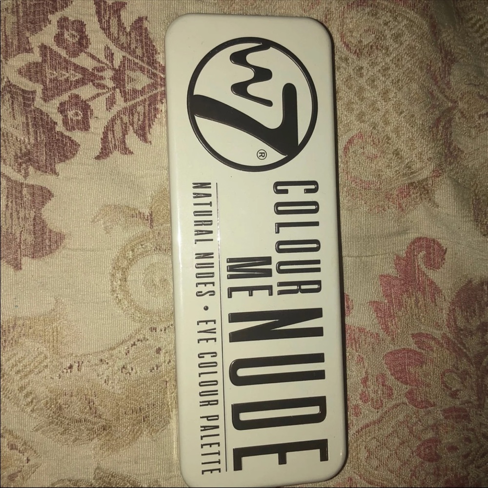 Colour me nude palette